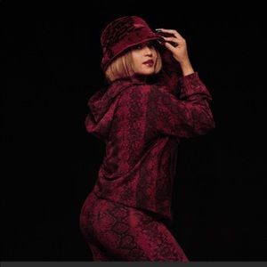 Women's Red Ivy Park X Reversible Fur Bucket Hat